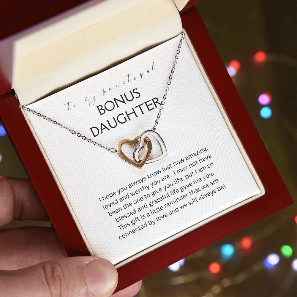 Bonus Daughter | We are Connected - Interlocking Hearts Necklace